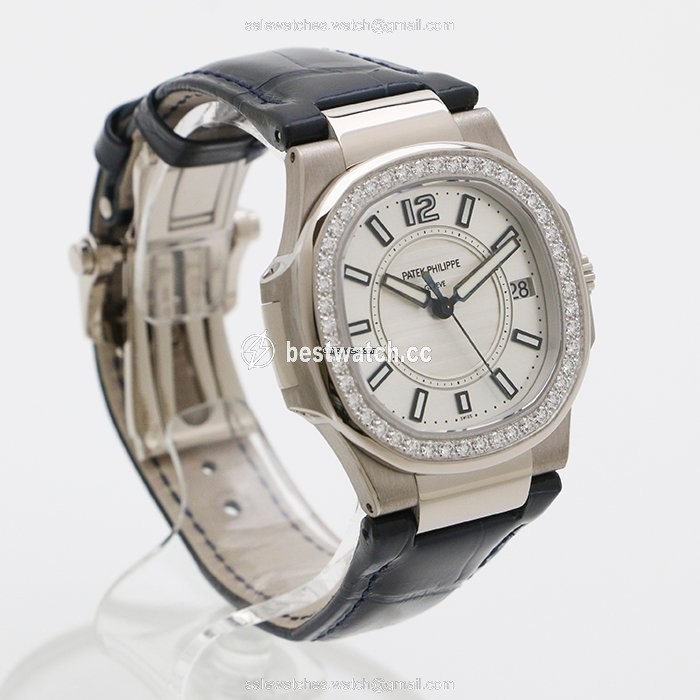 IMG_9085 Patek Philippe Nautilus Quartz White gold 7010G-001 Replica 2