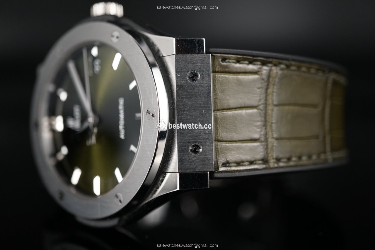 IMG_9085 Hublot Classic Fusion 45, 42, 38, 33 mm Mens watch Unisex Automatic Titanium 511.NX.8970.LR Replica 2