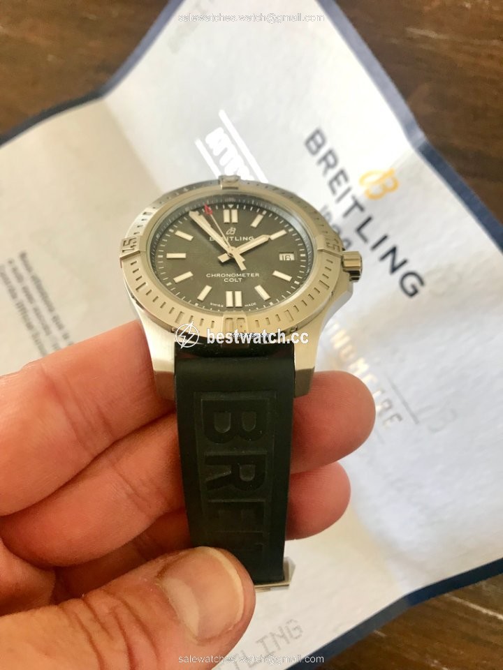 IMG_9085 Breitling Chronomat Colt Mens watch Unisex Automatic Steel A17313101F1S1 Replica 2