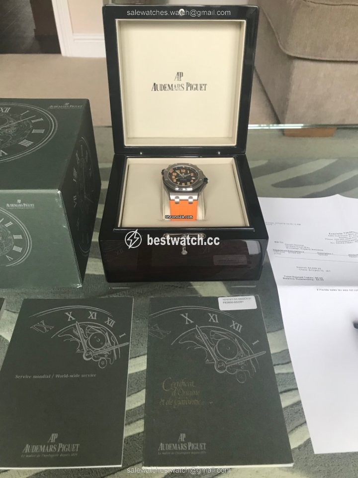 IMG_9085 Audemars Piguet Royal Oak Offshore Diver Mens watch Unisex Automatic Steel 15701ST.OO.D002CA.01 Replica 2