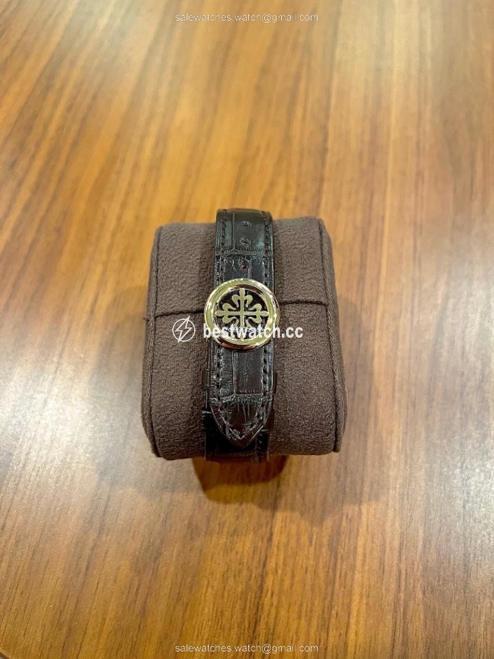 IMG_9085 Patek Philippe Annual Calendar Mens watch Unisex Automatic Yellow gold 5146J-010 Replica 2