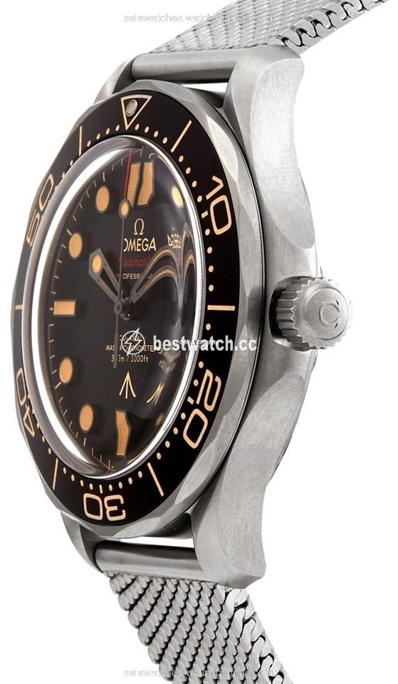 IMG_9085 Omega Seamaster Diver 300 M Mens watch Unisex Automatic Titanium 21090422001001 Replica 2