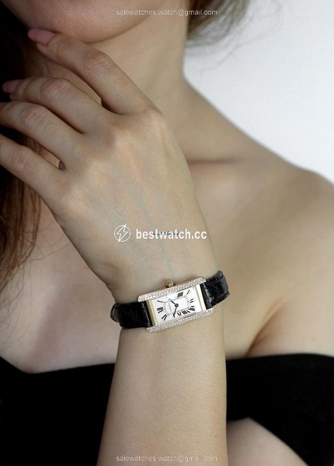 IMG_9085 Cartier Tank Americaine Womens watch Automatic Rose gold WB704751 Replica 2