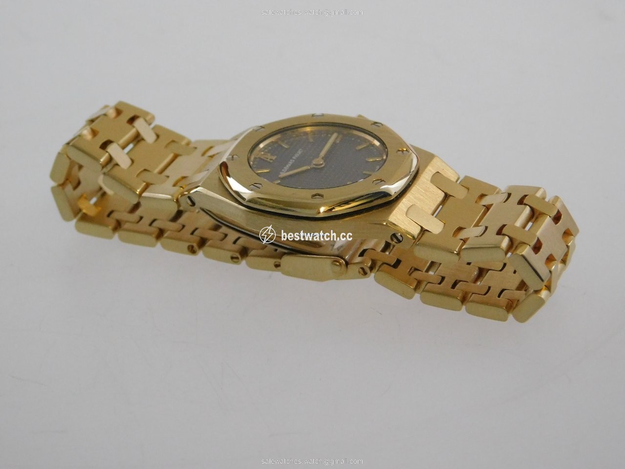 IMG_9085 Audemars Piguet Royal Oak Womens watch Quartz Yellow gold 66270BA Replica 2