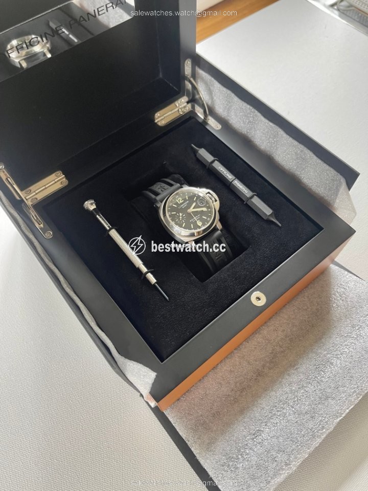 IMG_9085 Panerai Luminor GMT Automatic Mens watch Unisex Automatic Steel PAM 00244 Replica 2
