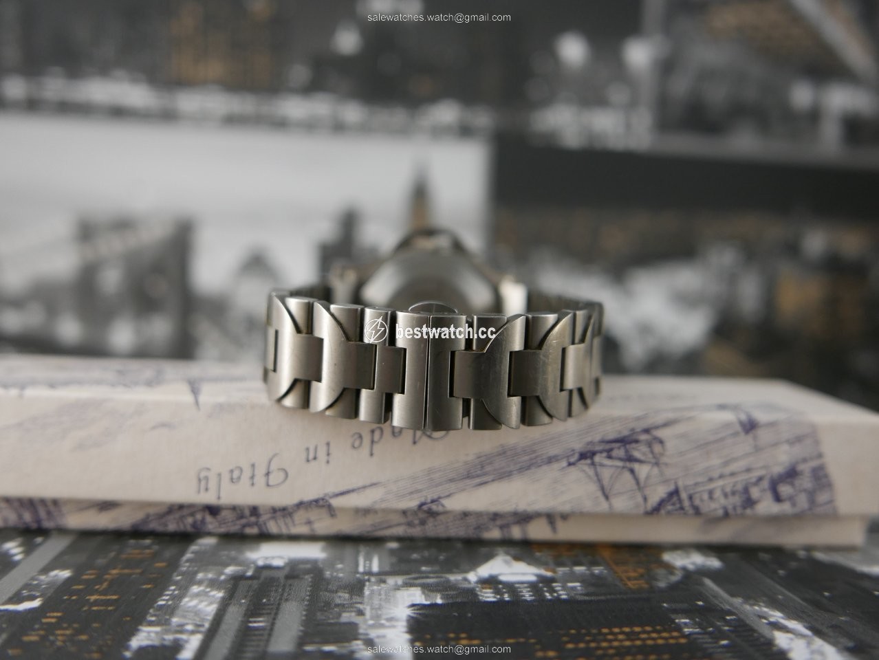 Panerai Titanium PAM 00283 Replica 2