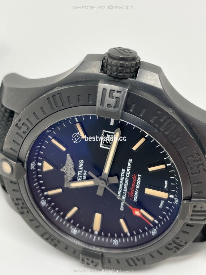 IMG_9085 Breitling Avenger Blackbird Mens watch Unisex Automatic Titanium V1731010 BD12 100W Replica 2