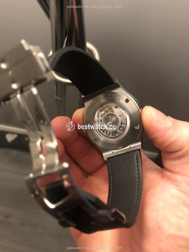IMG_9085 Hublot Classic Fusion 45, 42, 38, 33 mm Mens watch Unisex Automatic Titanium 542.NX.1171.LR Replica 2