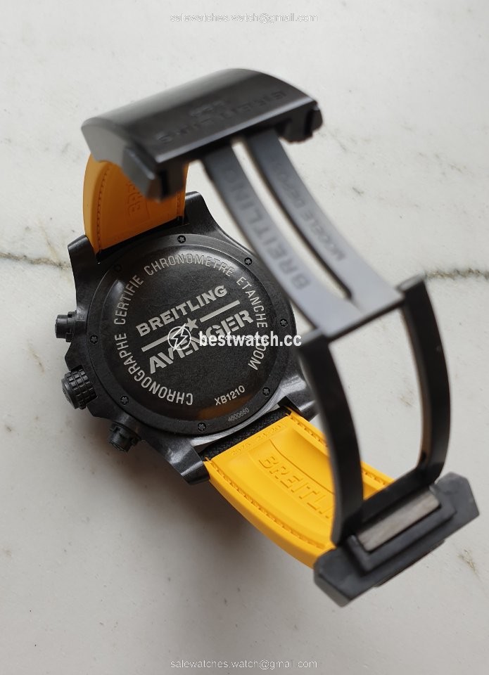 IMG_9085 Breitling Avenger Hurricane Mens watch Unisex Automatic Carbon XB0180E4|BF31|284S|X20D.4 Replica 2
