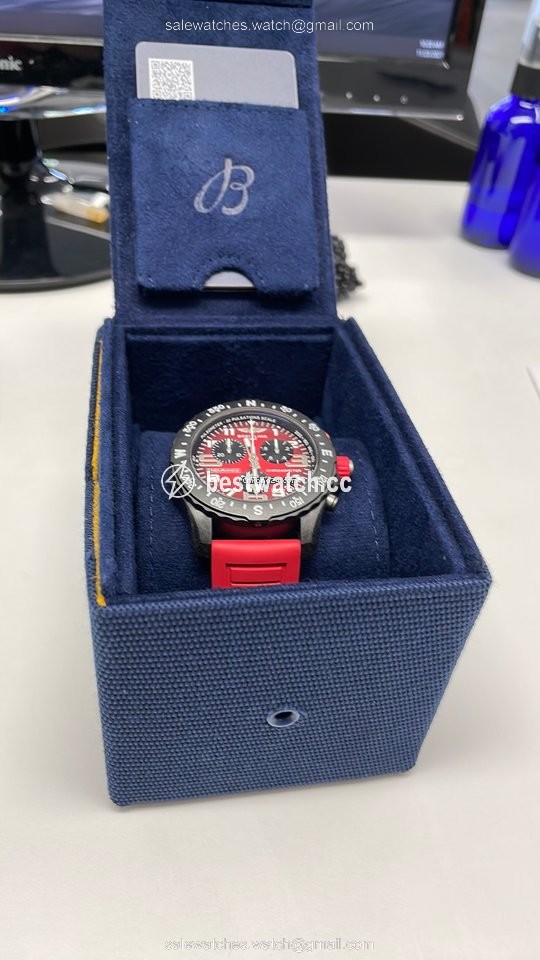 IMG_9085 Breitling Endurance Pro Mens watch Unisex Quartz X823109A1K1S1 Replica 2