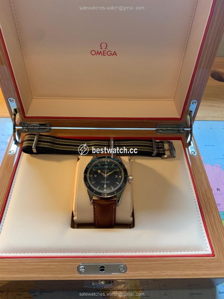 IMG_9085 Omega Seamaster 300 Mens watch Unisex Automatic 23332412101002 Replica 2