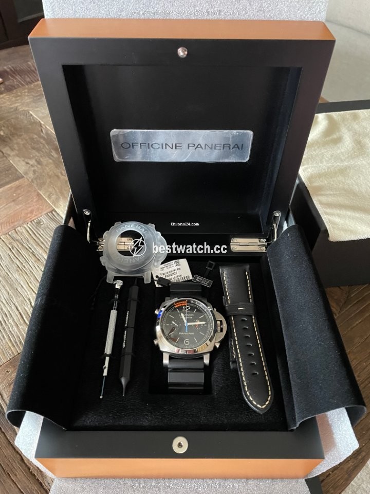 IMG_9085 Panerai Luminor 1950 Regatta 3 Days Chrono Flyback Mens watch Unisex Automatic Titanium PAM 00526 Replica 2