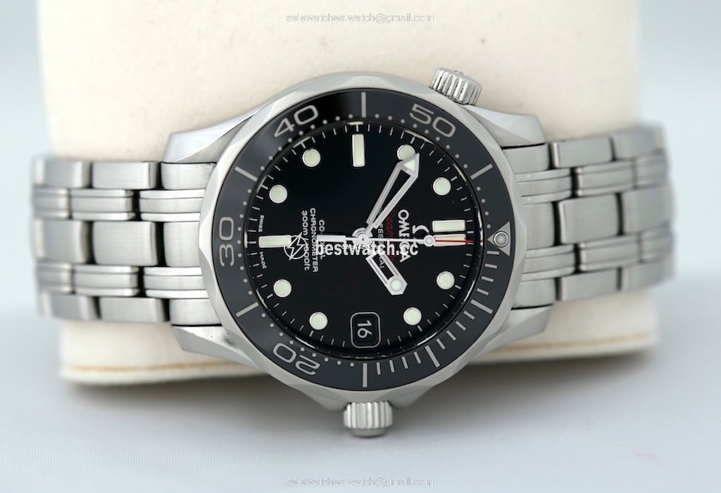 IMG_9085 Omega Seamaster Diver 300 M Mens watch Unisex Automatic Steel 212.30.36.20.01.002 Replica 2