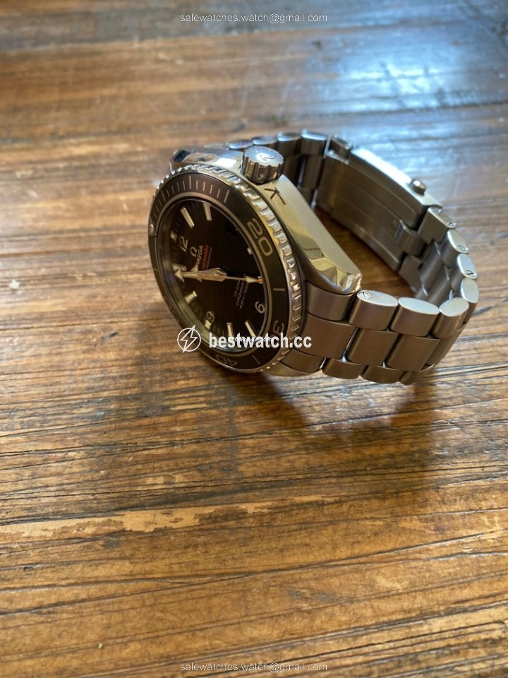 IMG_9085 Omega Seamaster Planet Ocean Mens watch Unisex Automatic Steel 232.30.46.21.01.001 Replica 2