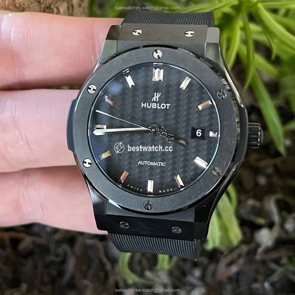 Hublot Classic Fusion 45, 42, 38, 33 mm Mens watch Unisex Automatic Ceramic 542.CM.1771.RX Replica 2