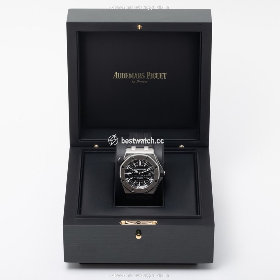 IMG_9085 Audemars Piguet Royal Oak Offshore Diver Mens watch Unisex Automatic Steel 15703ST.OO.A002CA.01 Replica 2