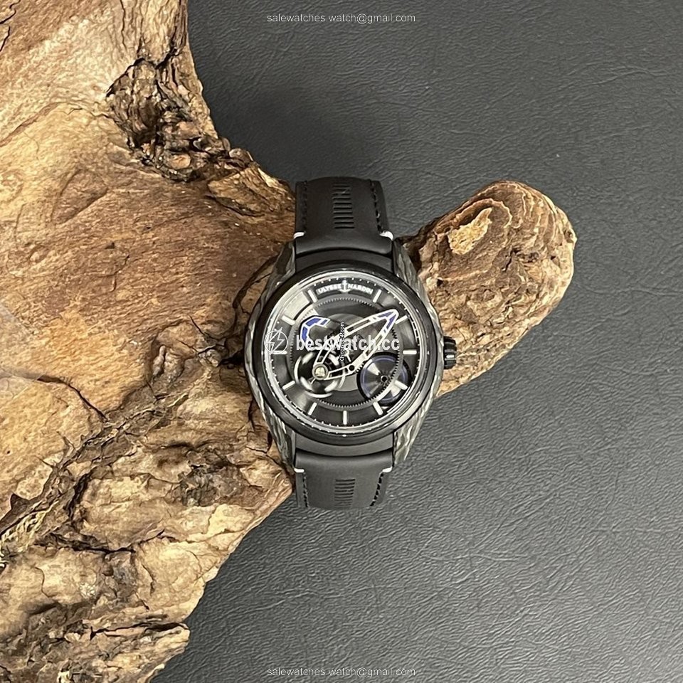 IMG_9085 Ulysse Nardin Freak Automatic Titanium 2303-270LE-2A-CARB Replica 2