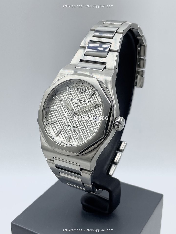 Girard Perregaux Laureato Mens watch Unisex Automatic Steel 81005-11-131-11A Replica 2