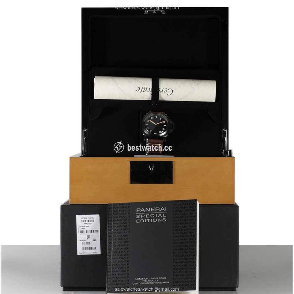 Panerai Special Editions Manual winding Plastic Pam 629 Replica 2