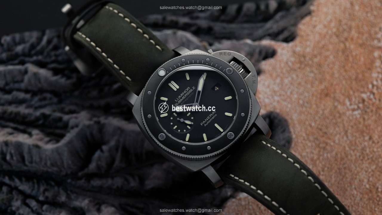 Panerai Luminor Submersible 1950 3 Days Automatic Mens watch Unisex Automatic Titanium PAM 00389 Replica 2