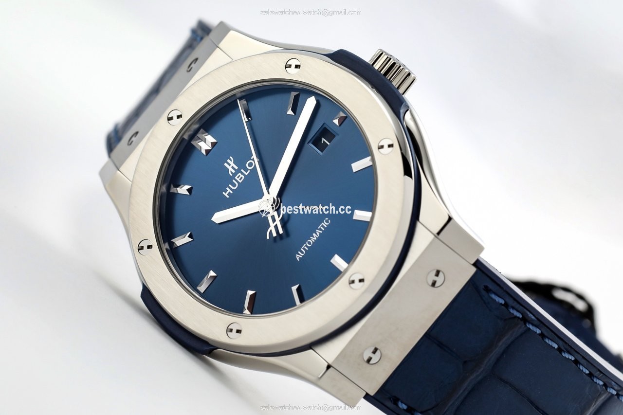 IMG_9085 Hublot Classic Fusion Blue Mens watch Unisex Automatic Titanium 565.NX.7170.LR Replica 2