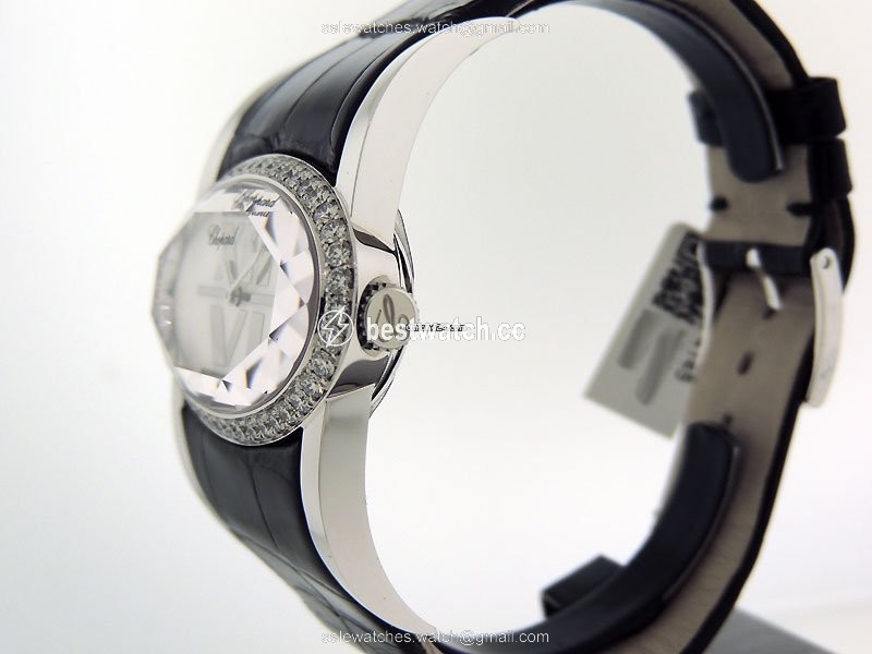 IMG_9086 Chopard Happy Diamonds Womens watch Quartz White gold 134578 3