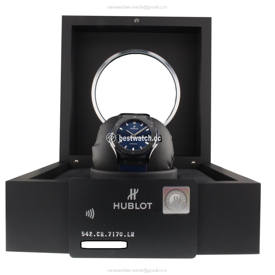 IMG_9086 Hublot Classic Fusion Blue Mens watch Unisex Automatic Ceramic 542CM7170LR 3