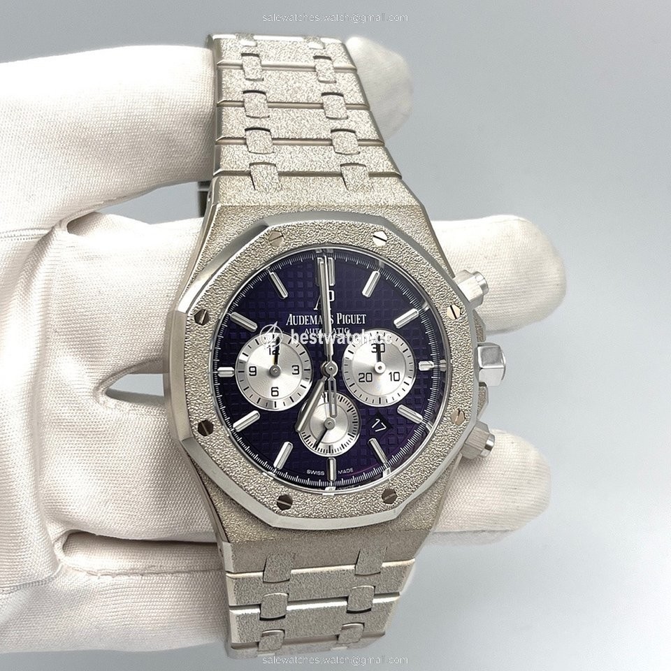 IMG_9086 Audemars Piguet Royal Oak Chronograph Mens watch Unisex Automatic White gold 26331BC.GG.1224BC.01 3