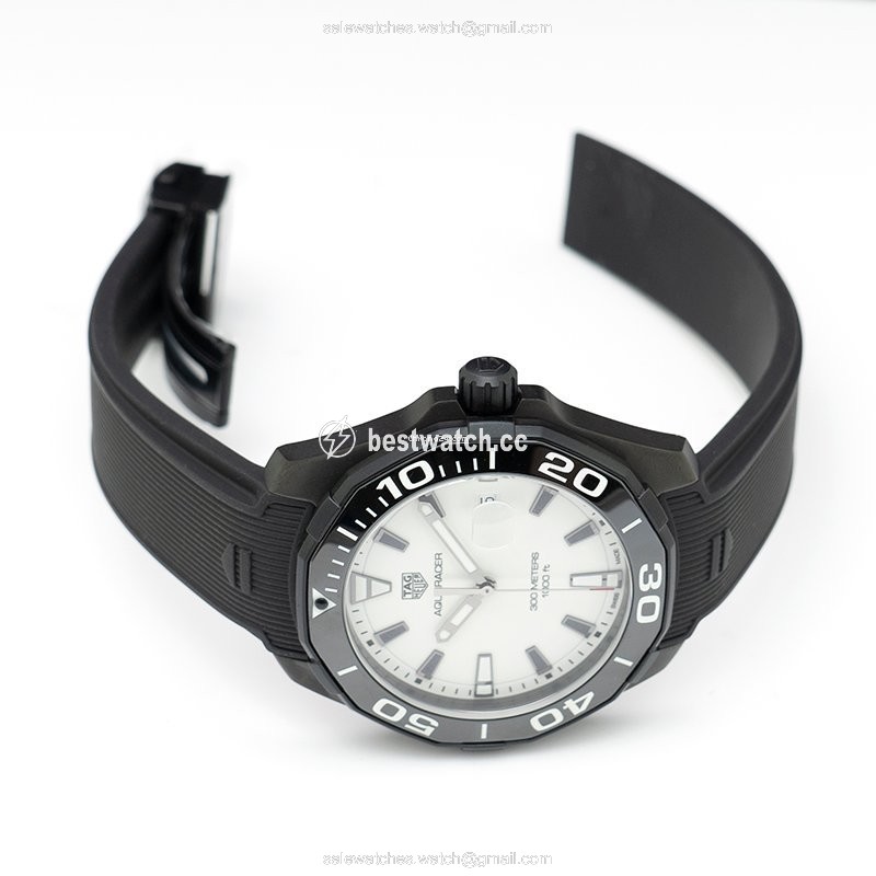 IMG_9086 TAG Heuer Aquaracer Mens watch Unisex Quartz Titanium WAY108A.FT6141 3