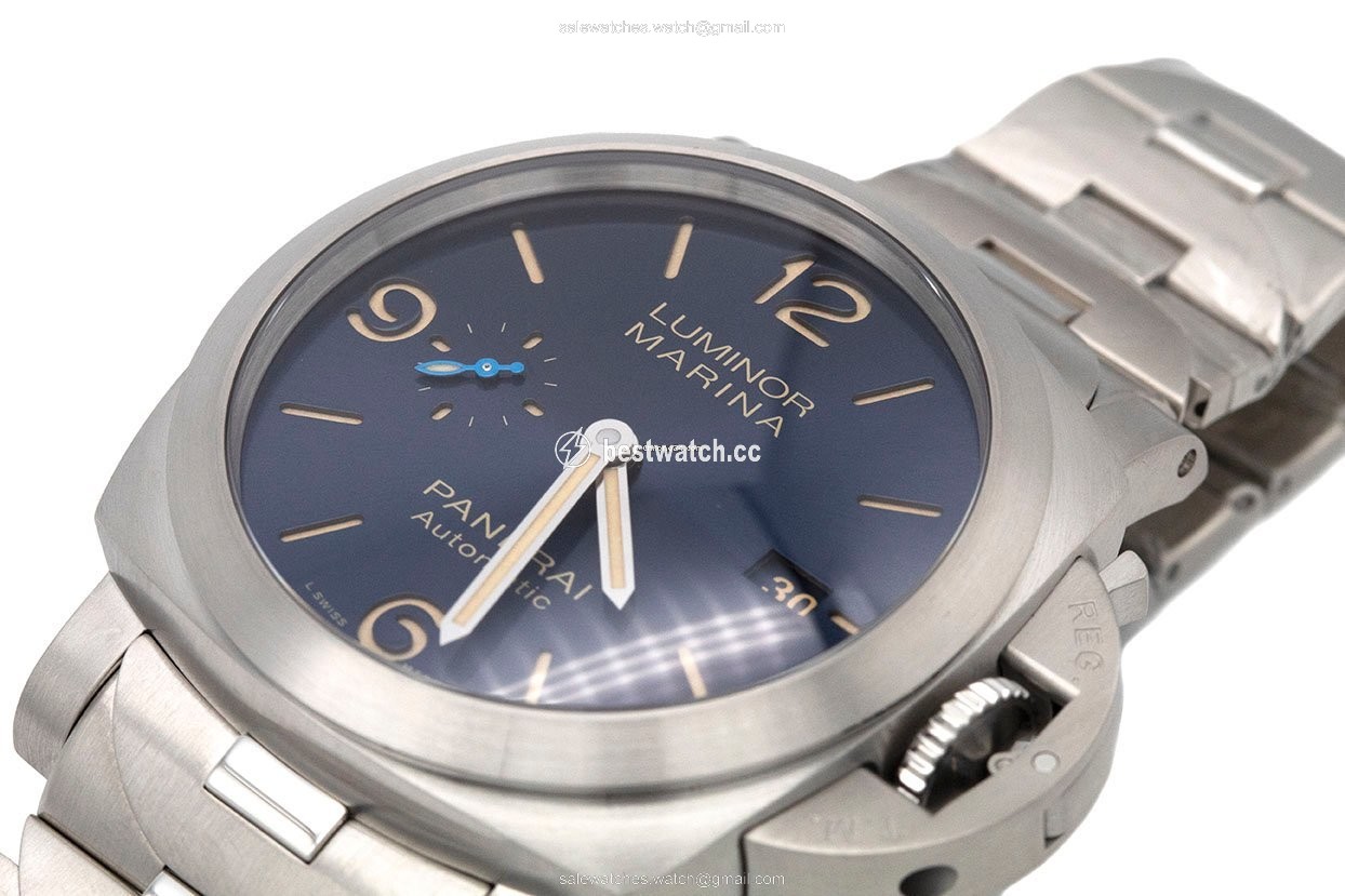 IMG_9086 Panerai Luminor 1950 Mens watch Unisex Automatic Titanium PAM00745 3
