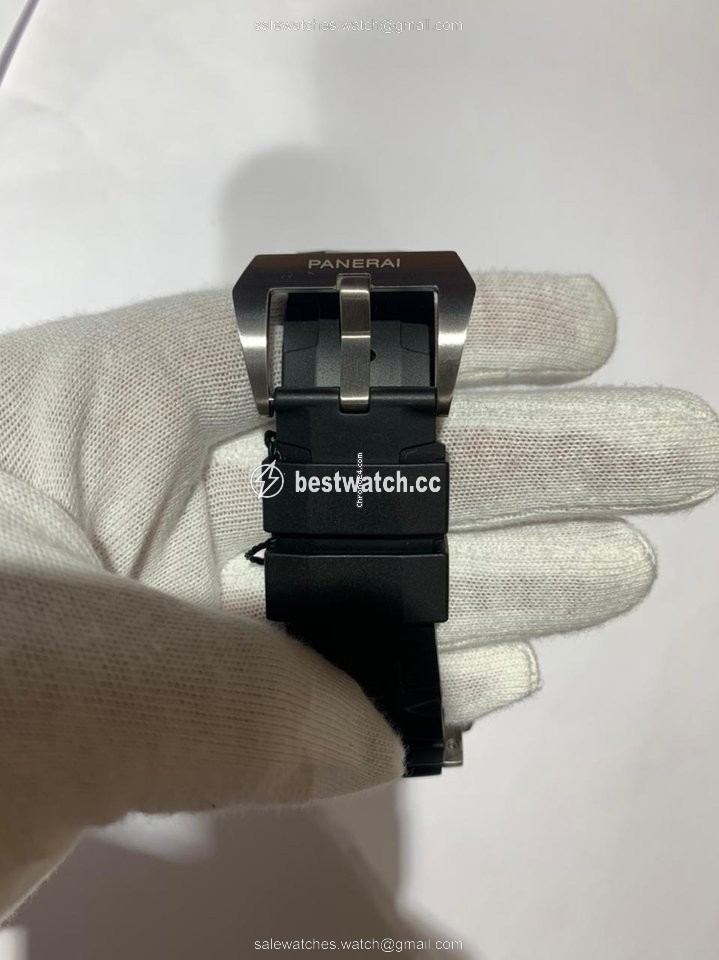 IMG_9086 Panerai Luminor Submersible 1950 3 Days Automatic Mens watch Unisex Automatic Titanium PAM 01305 3