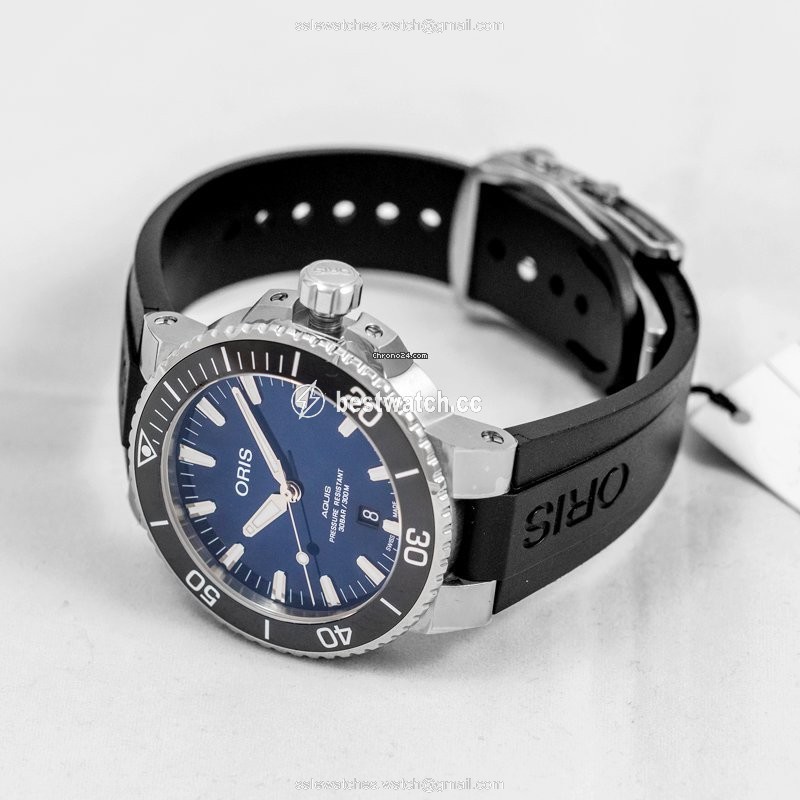 Oris Aquis Date Mens watch Unisex Automatic Steel 01 733 7730 4135-07 4 24 64EB 3