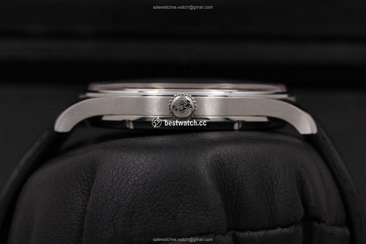 IWC Portuguese Hand-Wound Steel IW5454-07 3