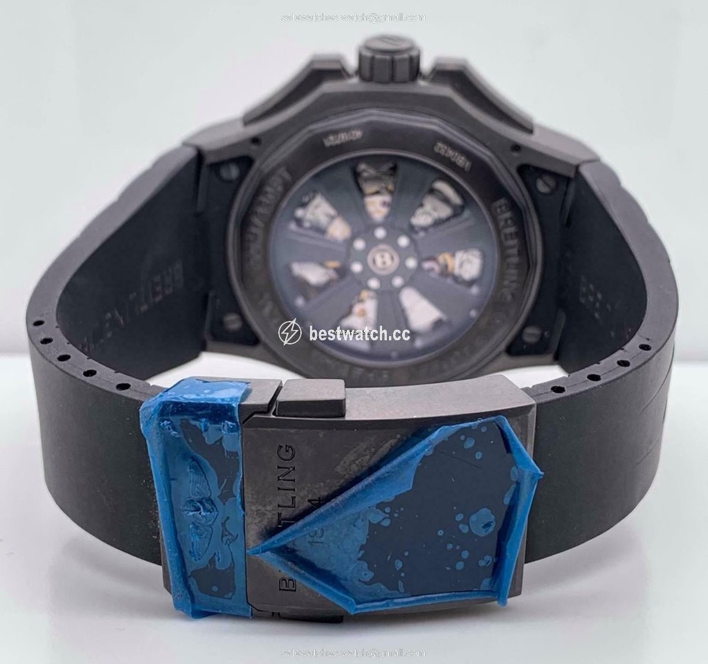 IMG_9086 Breitling Bentley B04 GMT Mens watch Unisex Automatic Titanium VB0432 3