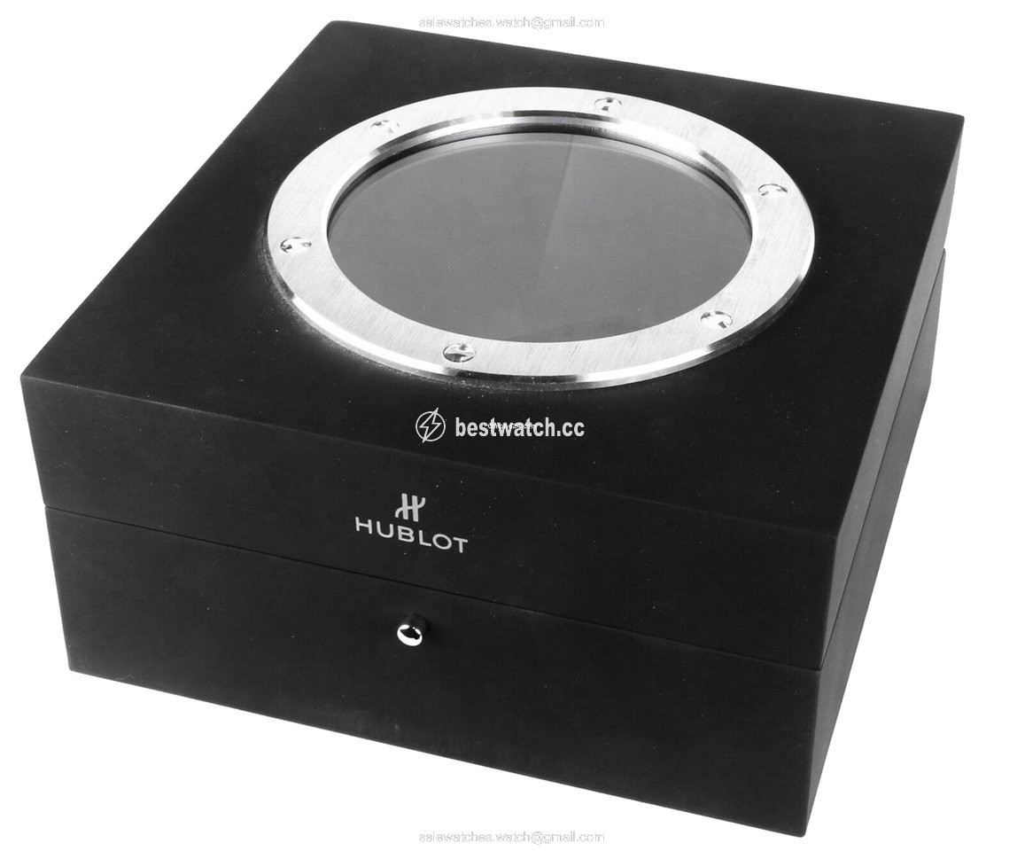 IMG_9086 Hublot Mens watch Unisex Automatic Titanium 601.NX.3171.LR 3