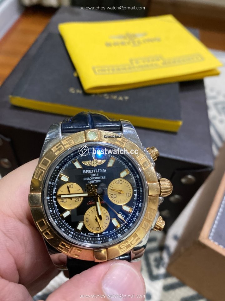 IMG_9086 Breitling Chronomat 41 Mens watch Unisex Automatic Gold Steel CB014012.BA53.728P.A18BA.1 3