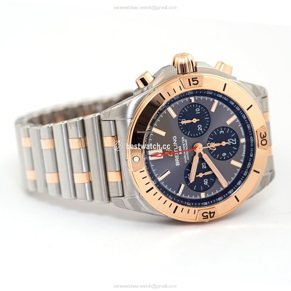IMG_9086 Breitling Chronomat Mens watch Unisex Automatic Gold Steel UB0134101B1U1 3