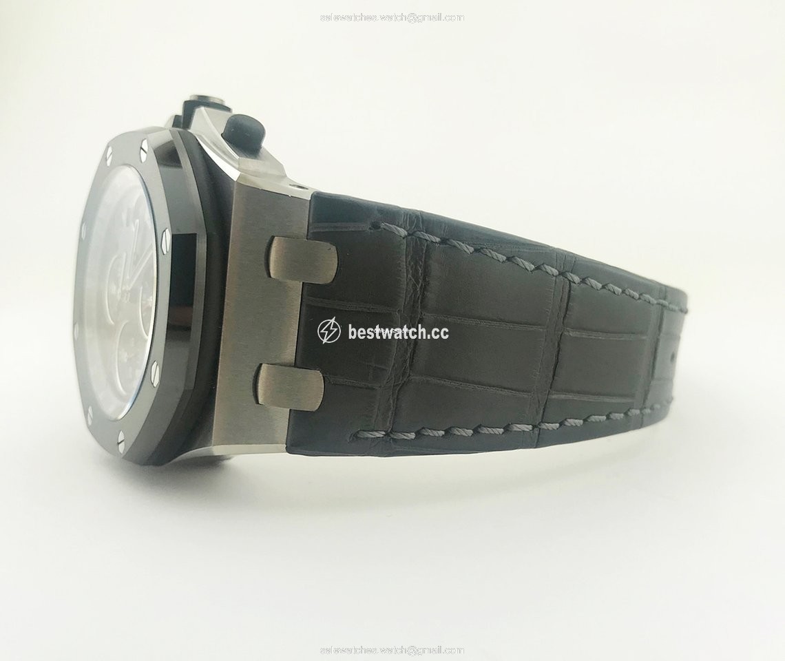 IMG_9086 Audemars Piguet Royal Oak Offshore Mens watch Unisex Automatic Titanium 26219IO.OO.D005CR.01 3