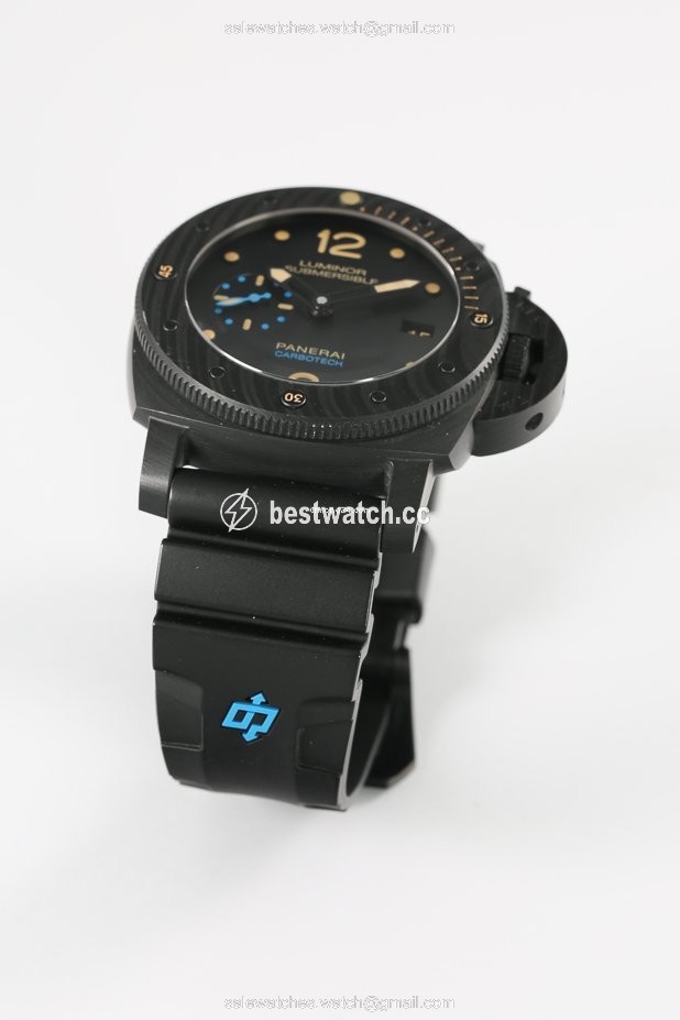 Panerai Luminor Submersible 1950 3 Days Automatic Mens watch Unisex Automatic Titanium PAM 00616 3