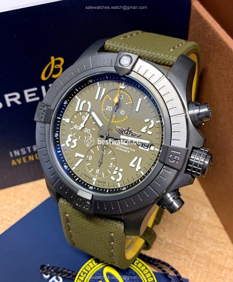 IMG_9086 Breitling Avenger Mens watch Unisex Automatic Titanium V13317101L1X2 3