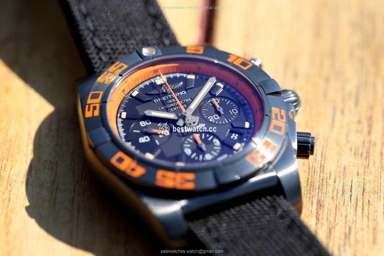 IMG_9086 Breitling Chronomat 44 Raven Mens watch Unisex Automatic Steel MB0111C2 BD07 3