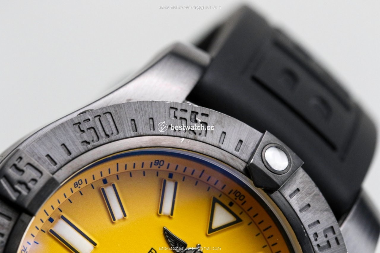 Breitling Avenger II Seawolf Automatic Steel M17331E2 I530 3