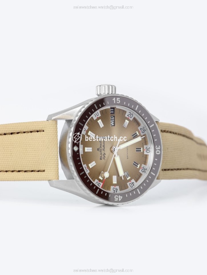 Blancpain Fifty Fathoms Bathyscaphe Mens watch Unisex Automatic Steel 5052-1146-E52A 3