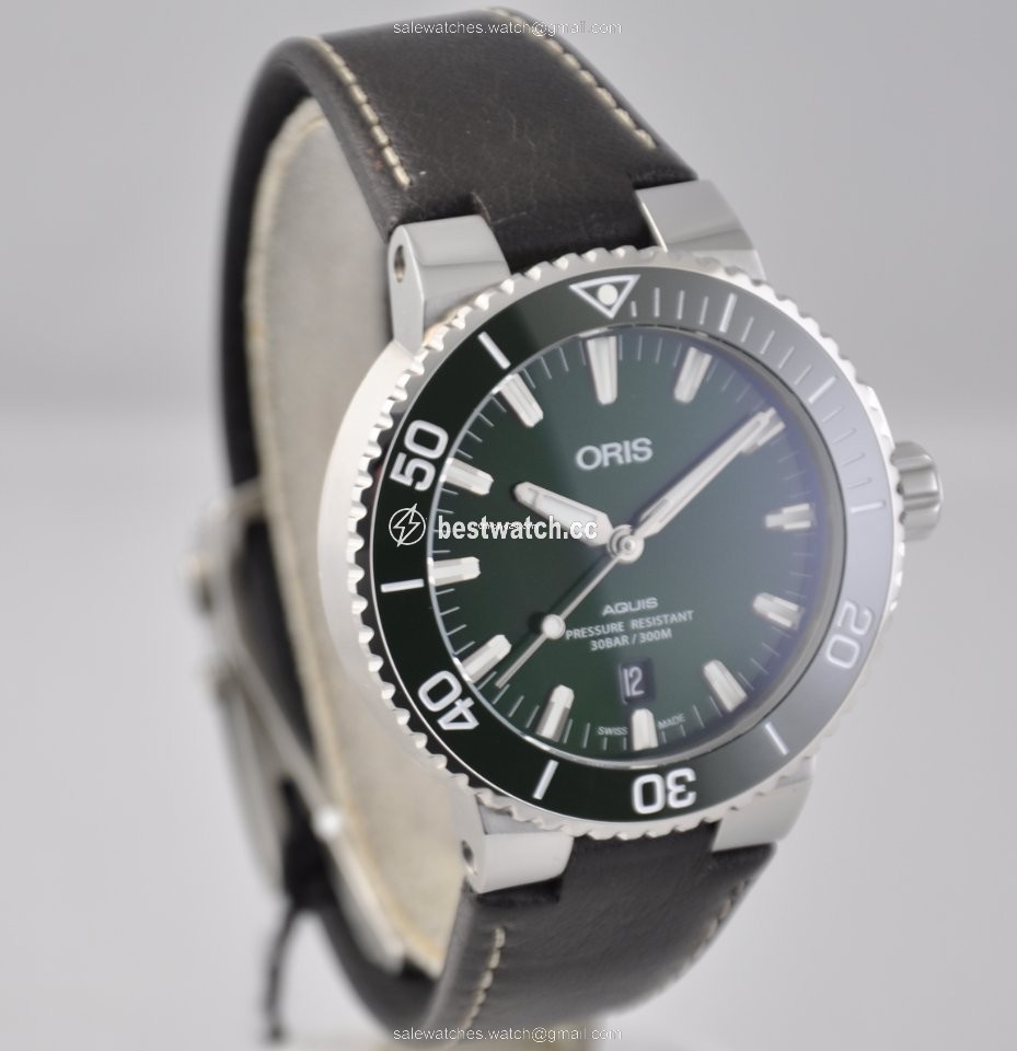 IMG_9086 Oris Aquis Date Mens watch Unisex Automatic Steel 01 733 7730 4157-07 5 24 10EB 3