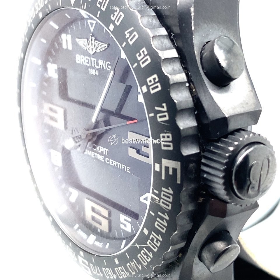 IMG_9086 Breitling Cockpit B50 Mens watch Unisex Quartz Titanium VB5010 3