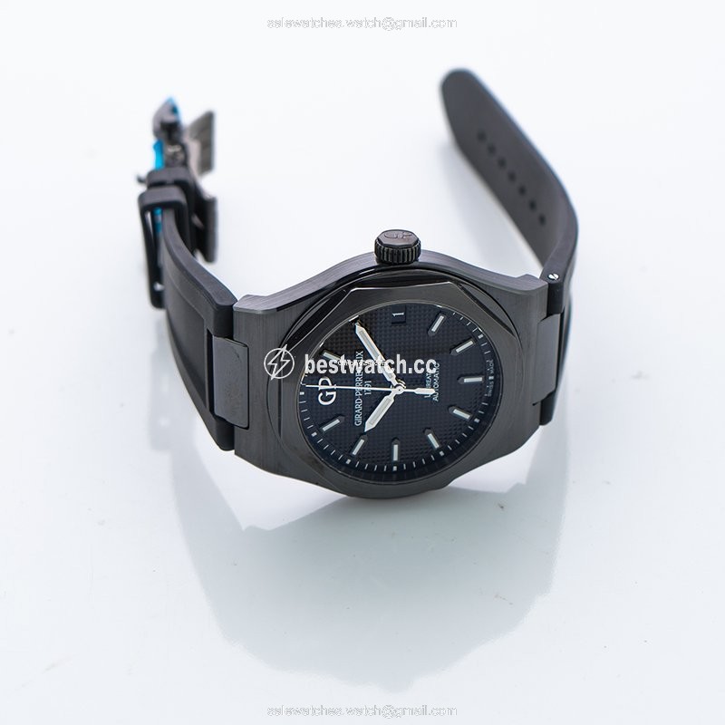 Girard Perregaux Laureato Mens watch Unisex Automatic Ceramic 81010-32-631-FK6A 3