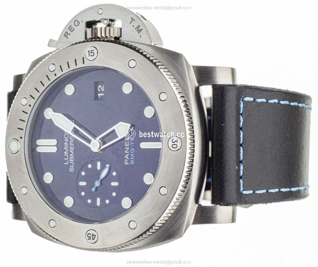 IMG_9086 Panerai Luminor Submersible Mens watch Unisex Automatic PAM692 3
