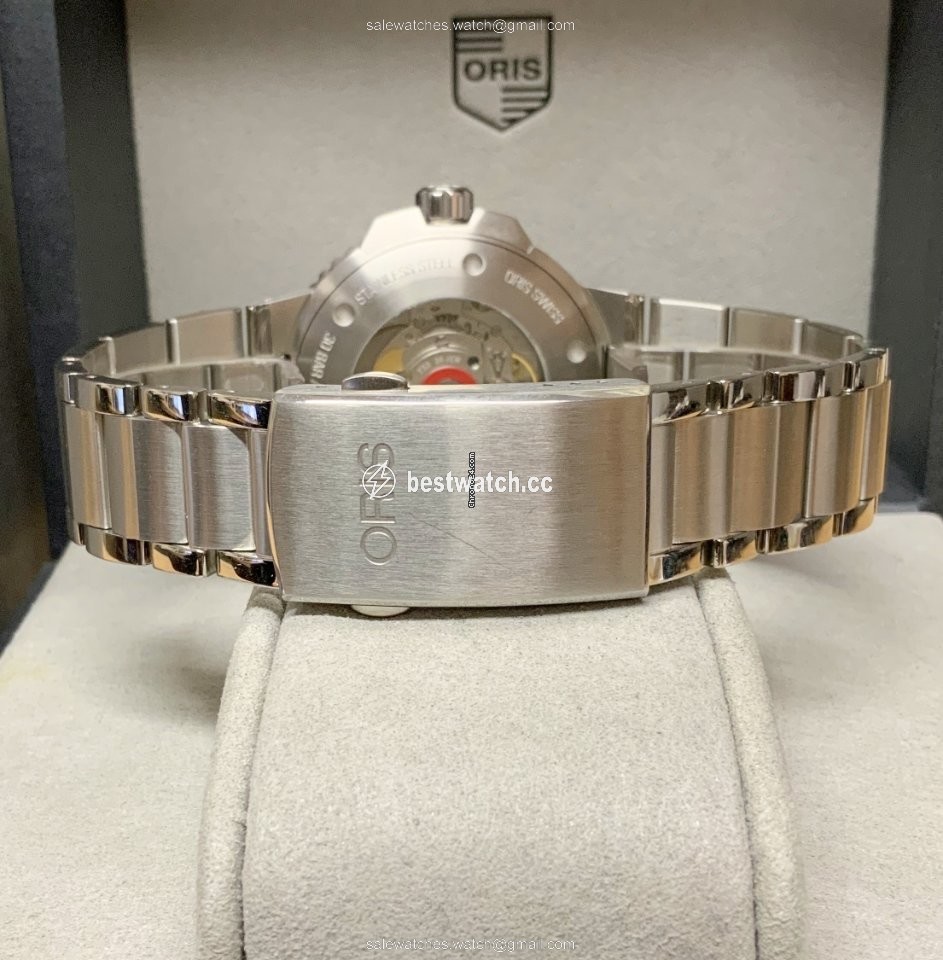 IMG_9086 Oris Aquis Date Mens watch Unisex Automatic Steel 01 733 7730 4157-07 8 24 05PEB 3