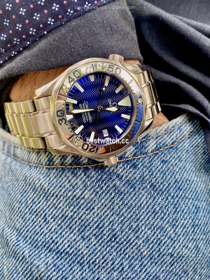 Omega Seamaster Diver 300 M Mens watch Unisex Quartz Steel 196.1641 3