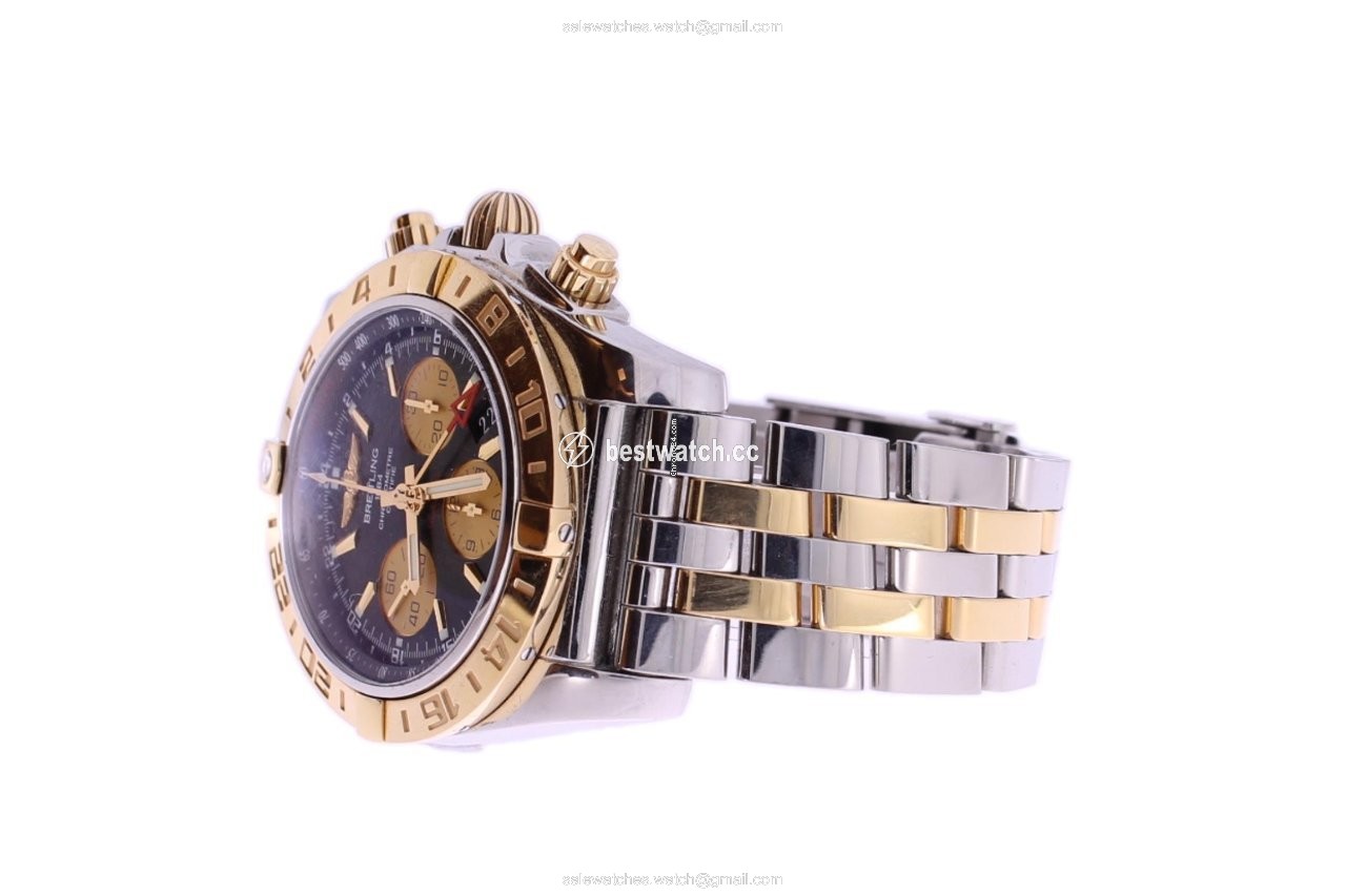 IMG_9086 Breitling Chronomat 44 GMT Mens watch Unisex Automatic Gold Steel CB042012.BB86.375C 3